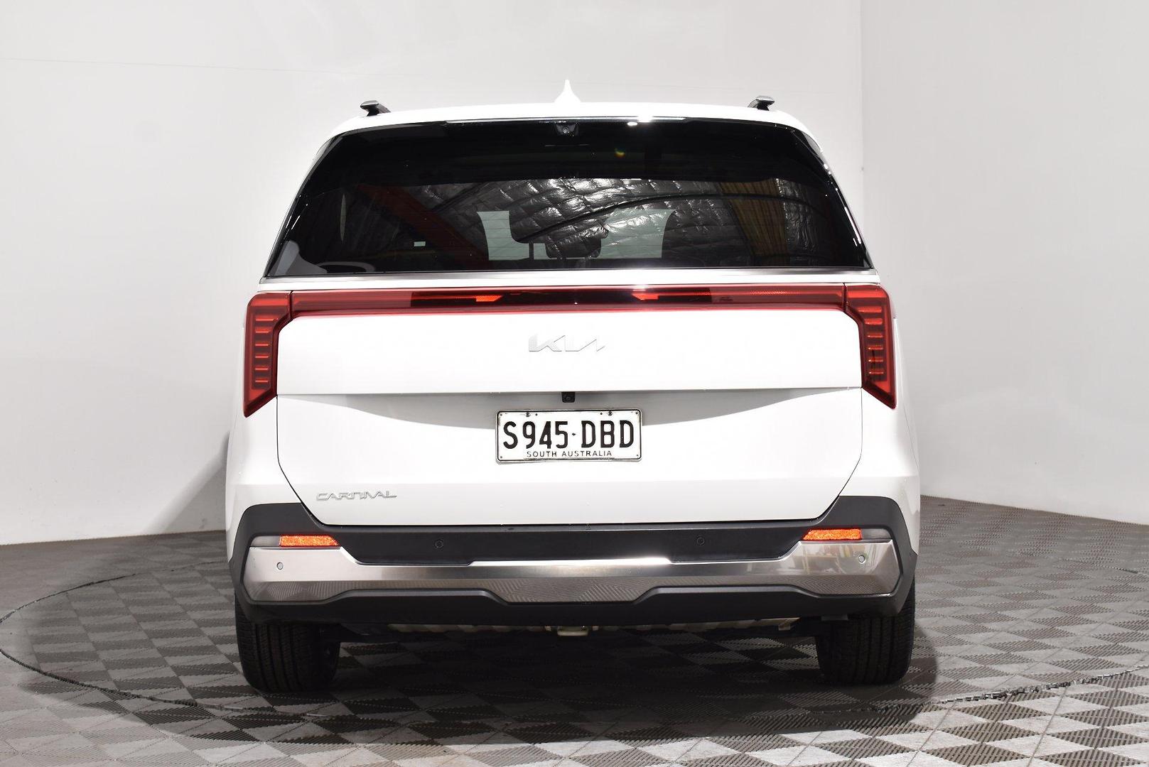 2024 Kia Carnival GTLine — photo 4