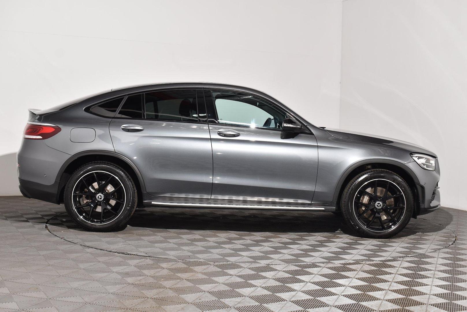 2022 Mercedes-Benz GLC-Class GLC300 — photo 10