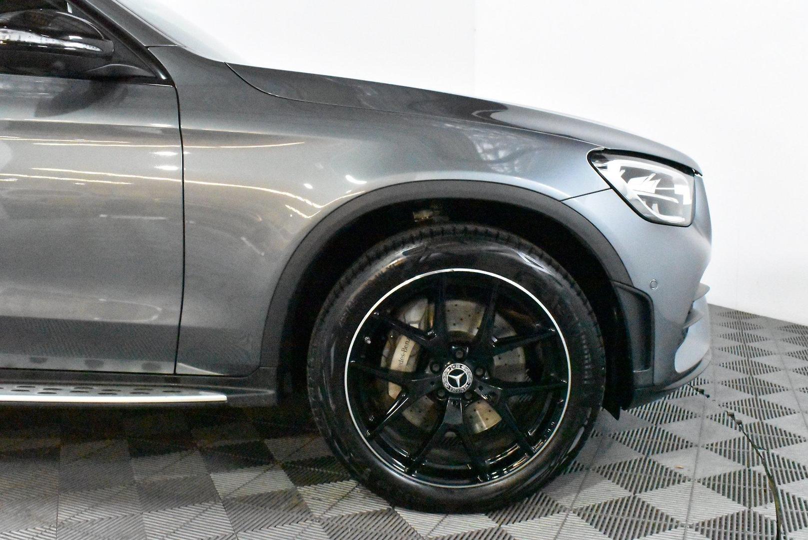 2022 Mercedes-Benz GLC-Class GLC300 — photo 18