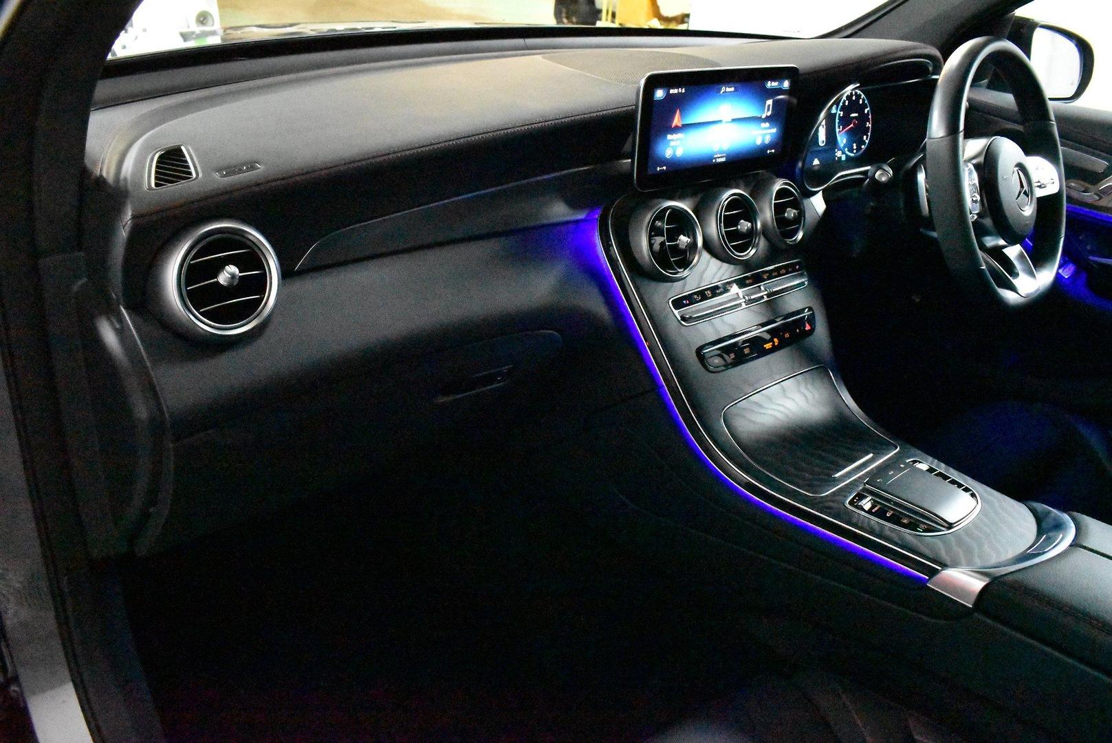 2022 Mercedes-Benz GLC-Class GLC300 — photo 6