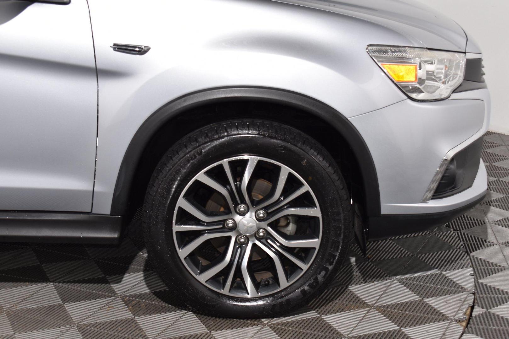 2016 Mitsubishi ASX LS — photo 18