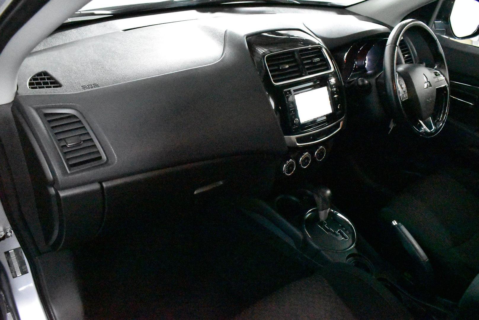 2016 Mitsubishi ASX LS — photo 6