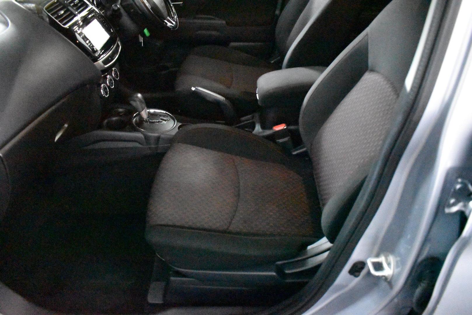 2016 Mitsubishi ASX LS — photo 7