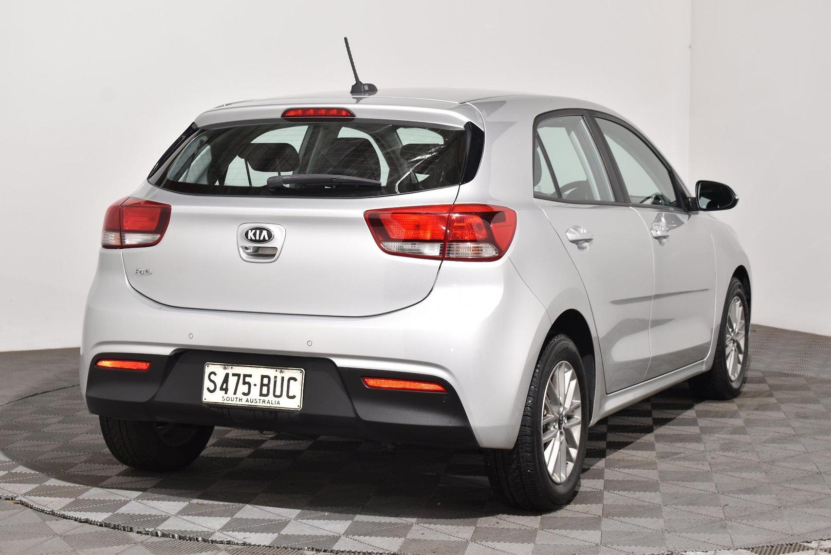 2017 Kia Rio Si — photo 14