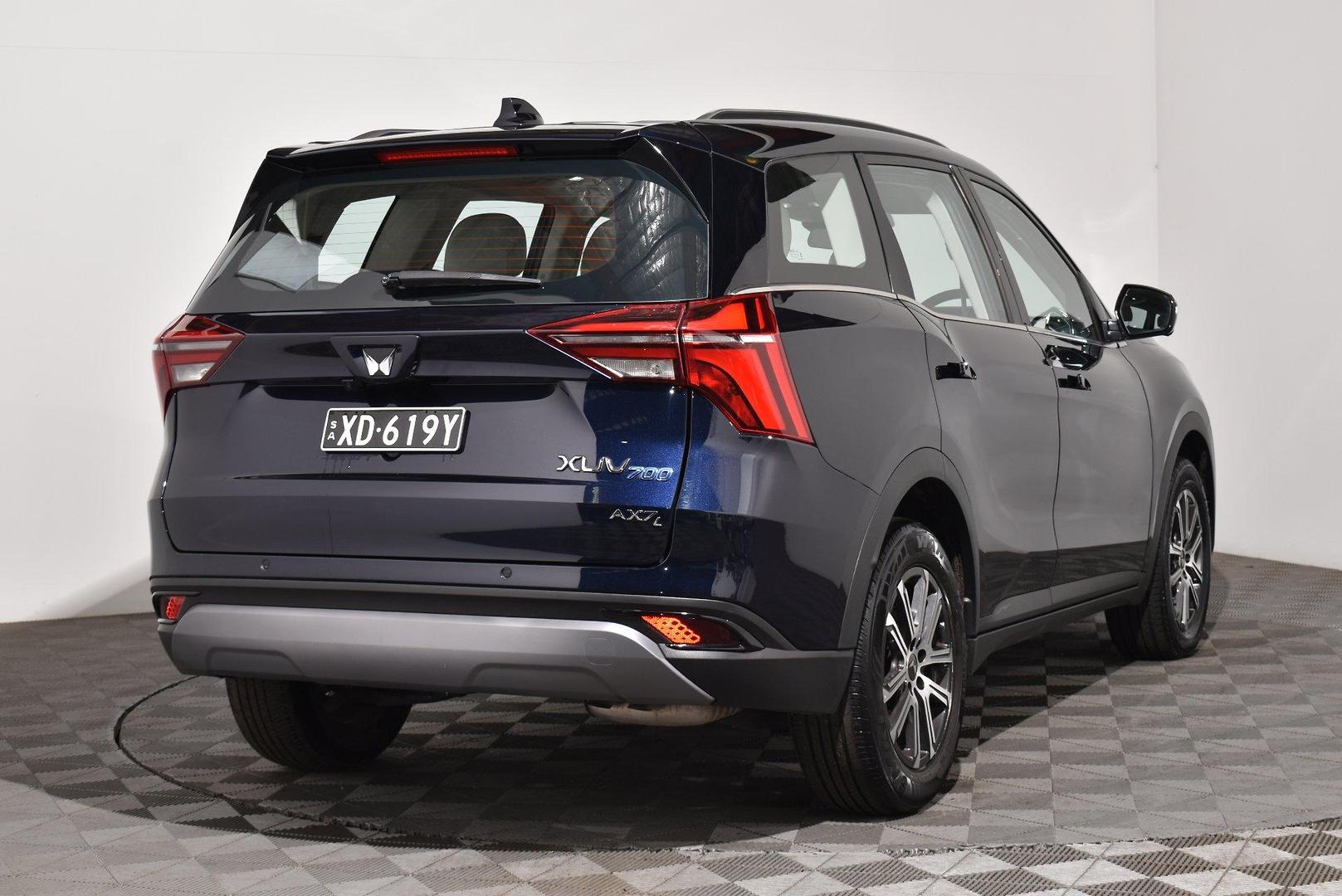 2023 Mahindra XUV700 AX7L — photo 14