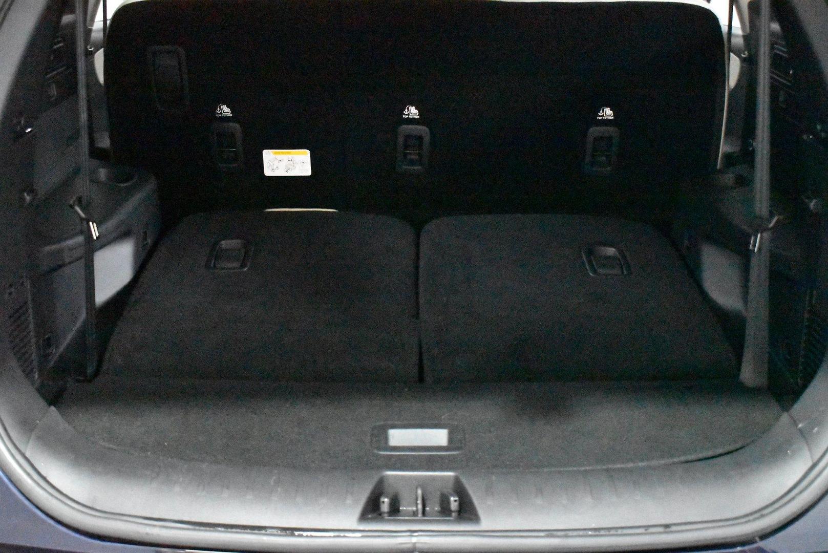 2023 Mahindra XUV700 AX7L — photo 16