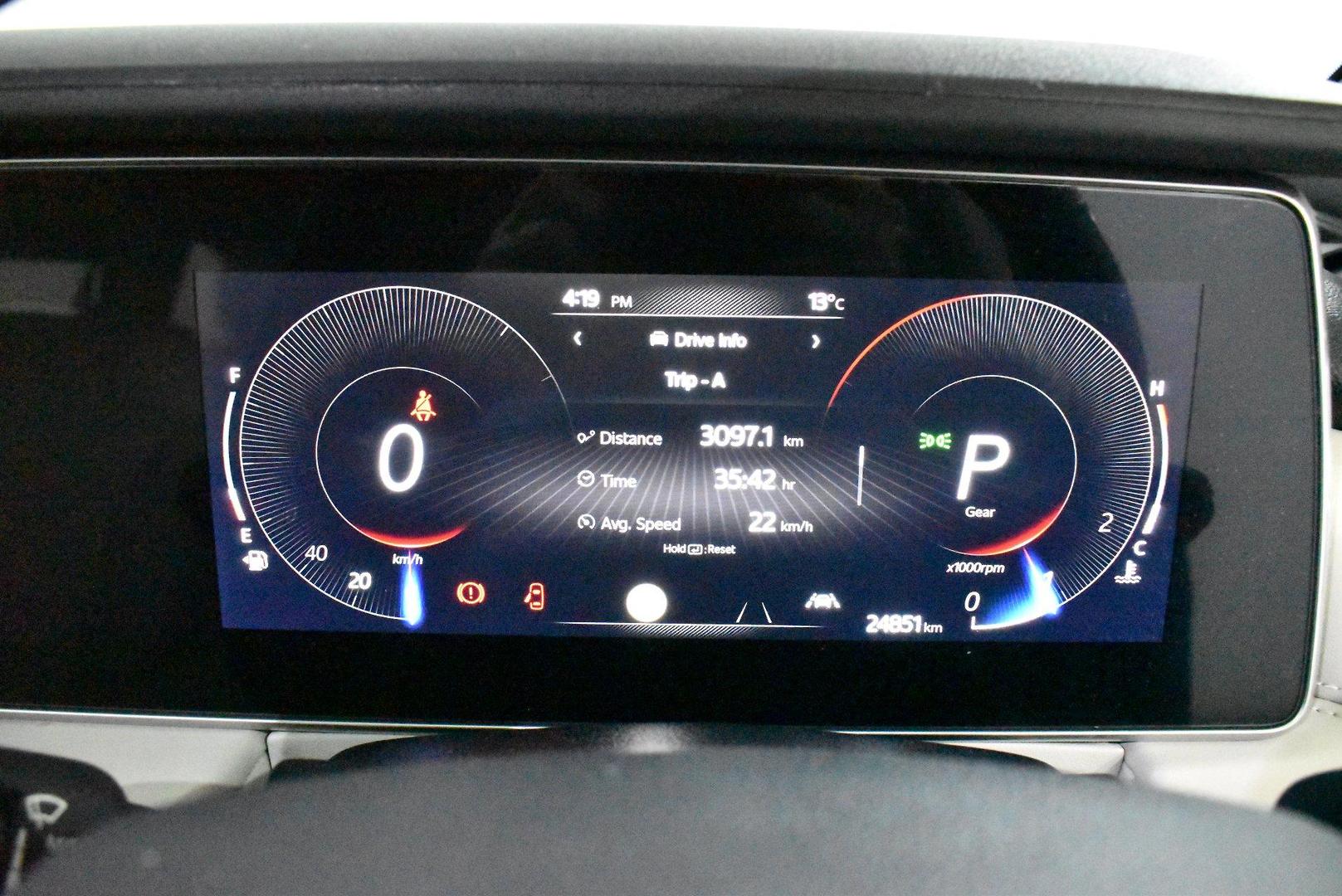 2023 Mahindra XUV700 AX7L — photo 24