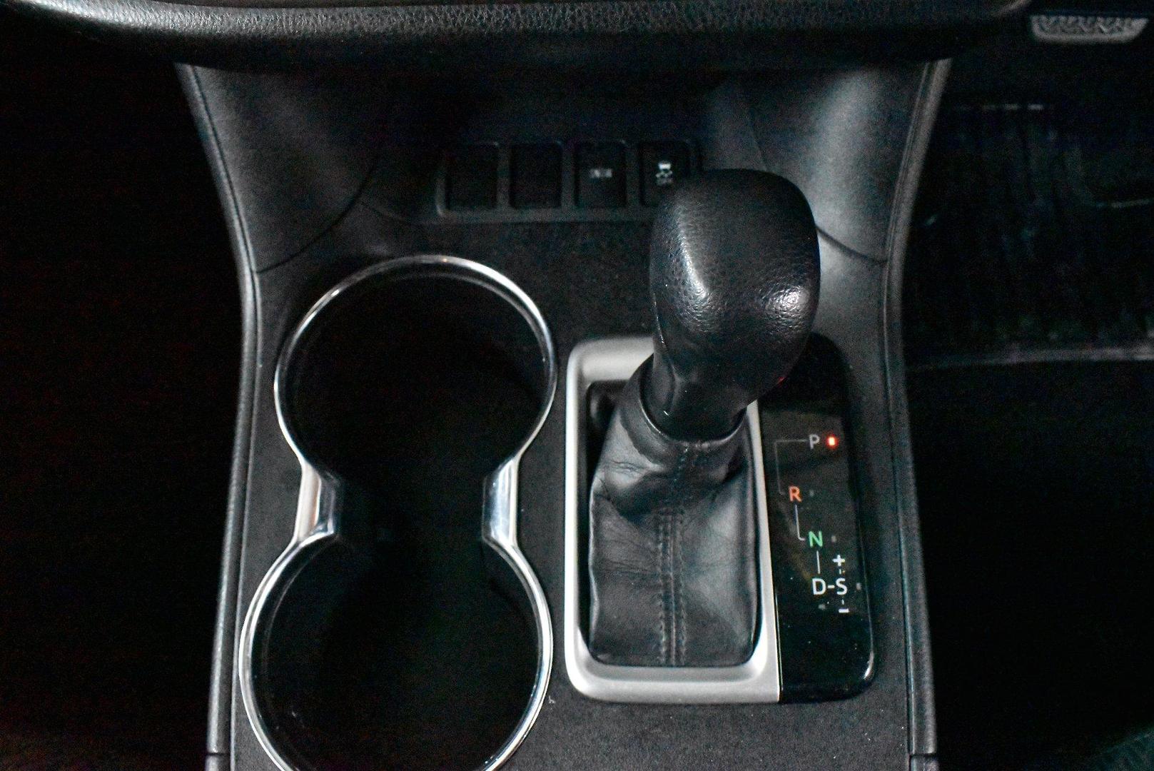 2016 Toyota Kluger GX — photo 20