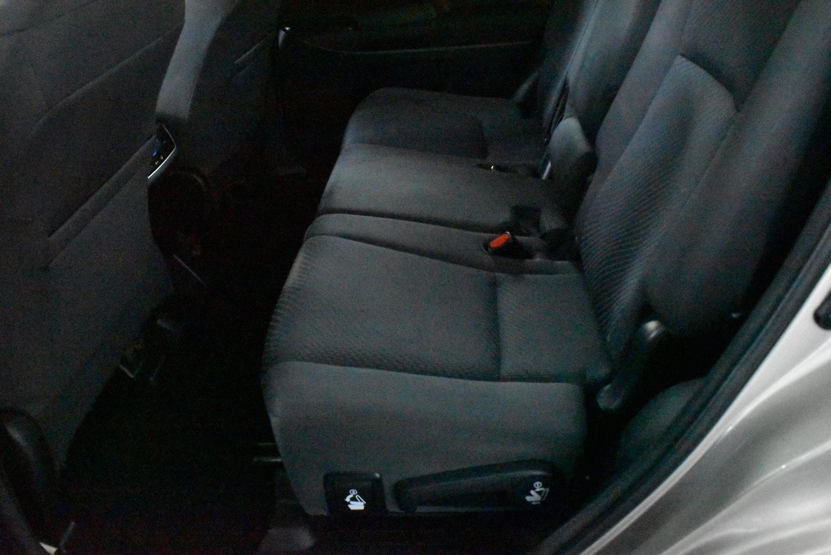 2016 Toyota Kluger GX — photo 8