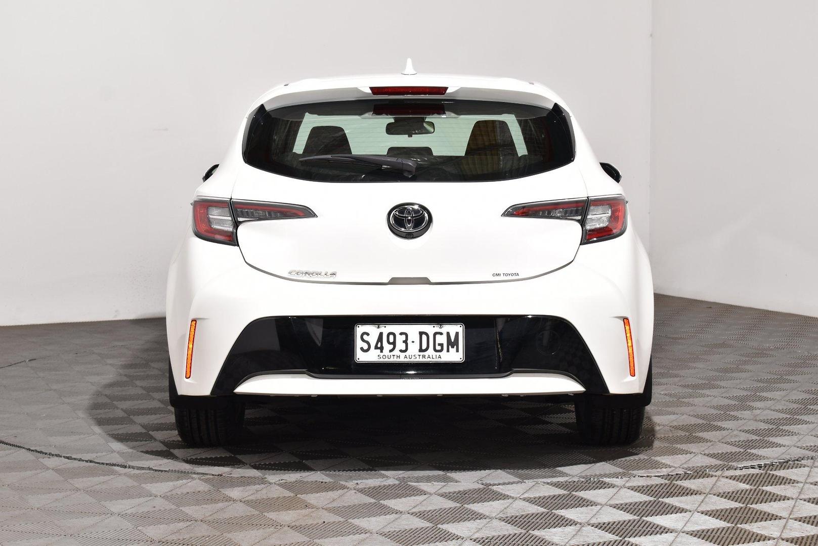 2018 Toyota Corolla Ascent Sport — photo 4