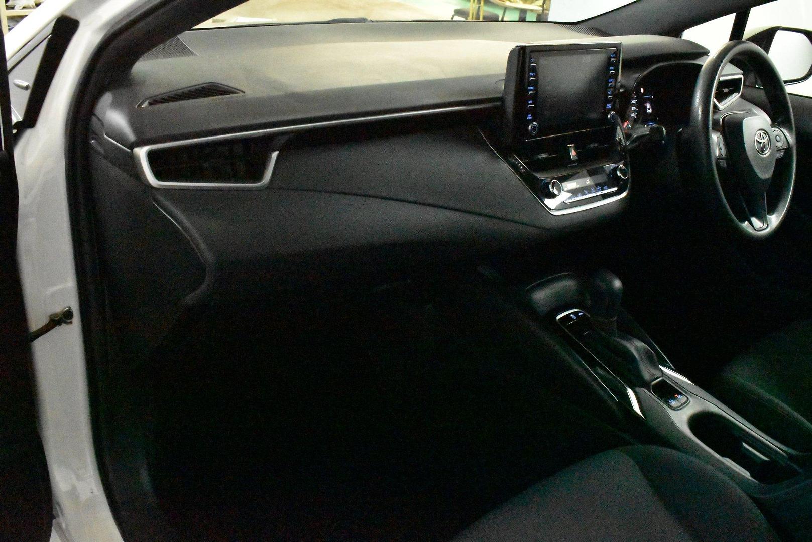 2018 Toyota Corolla Ascent Sport — photo 6