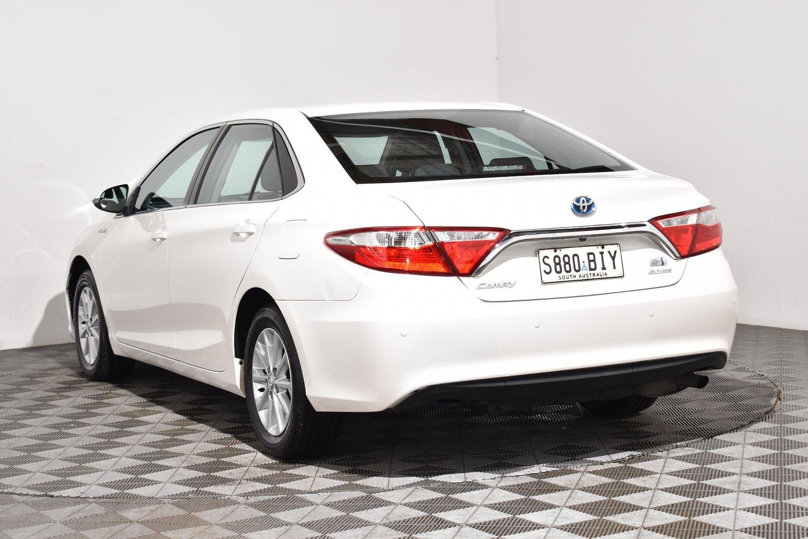 2015 Toyota Camry Altise — photo 2