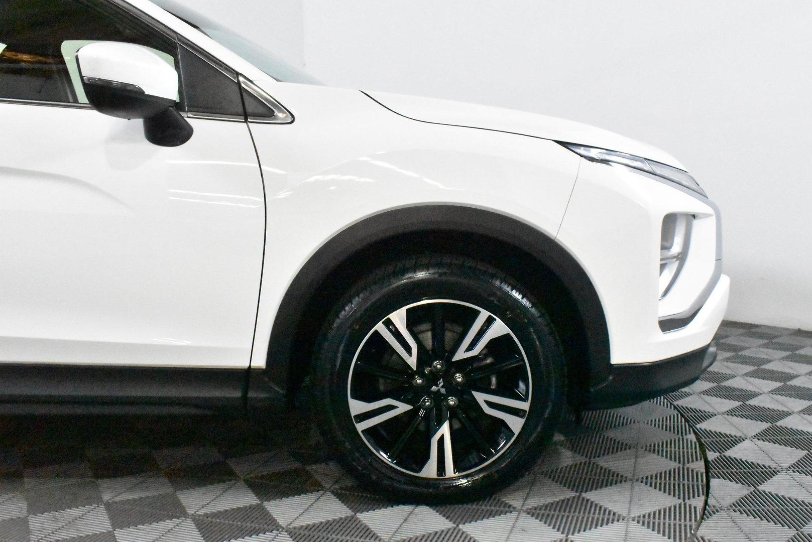 2021 Mitsubishi Eclipse Cross ES — photo 18
