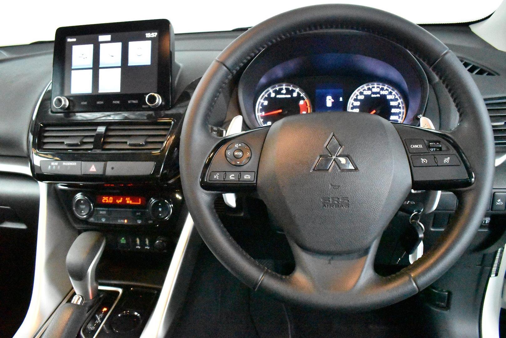 2021 Mitsubishi Eclipse Cross ES — photo 5