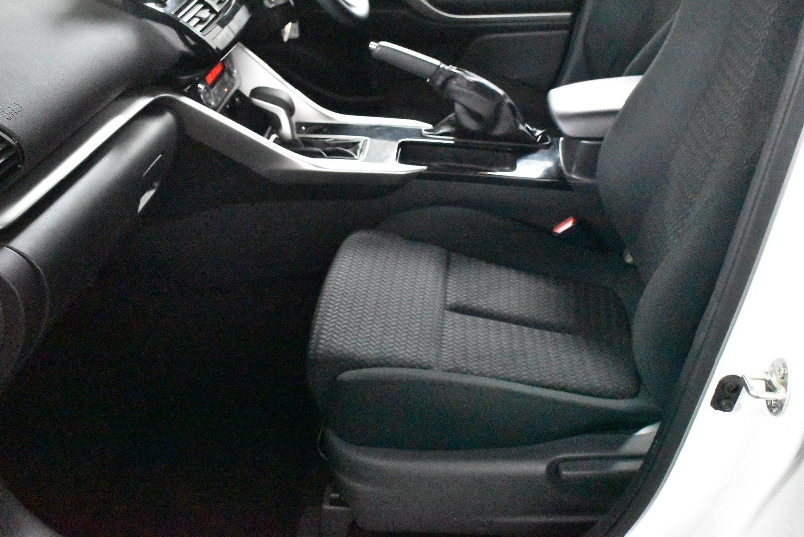 2021 Mitsubishi Eclipse Cross ES — photo 7