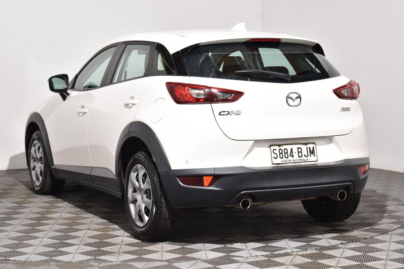 2015 Mazda CX-3 Neo — photo 2