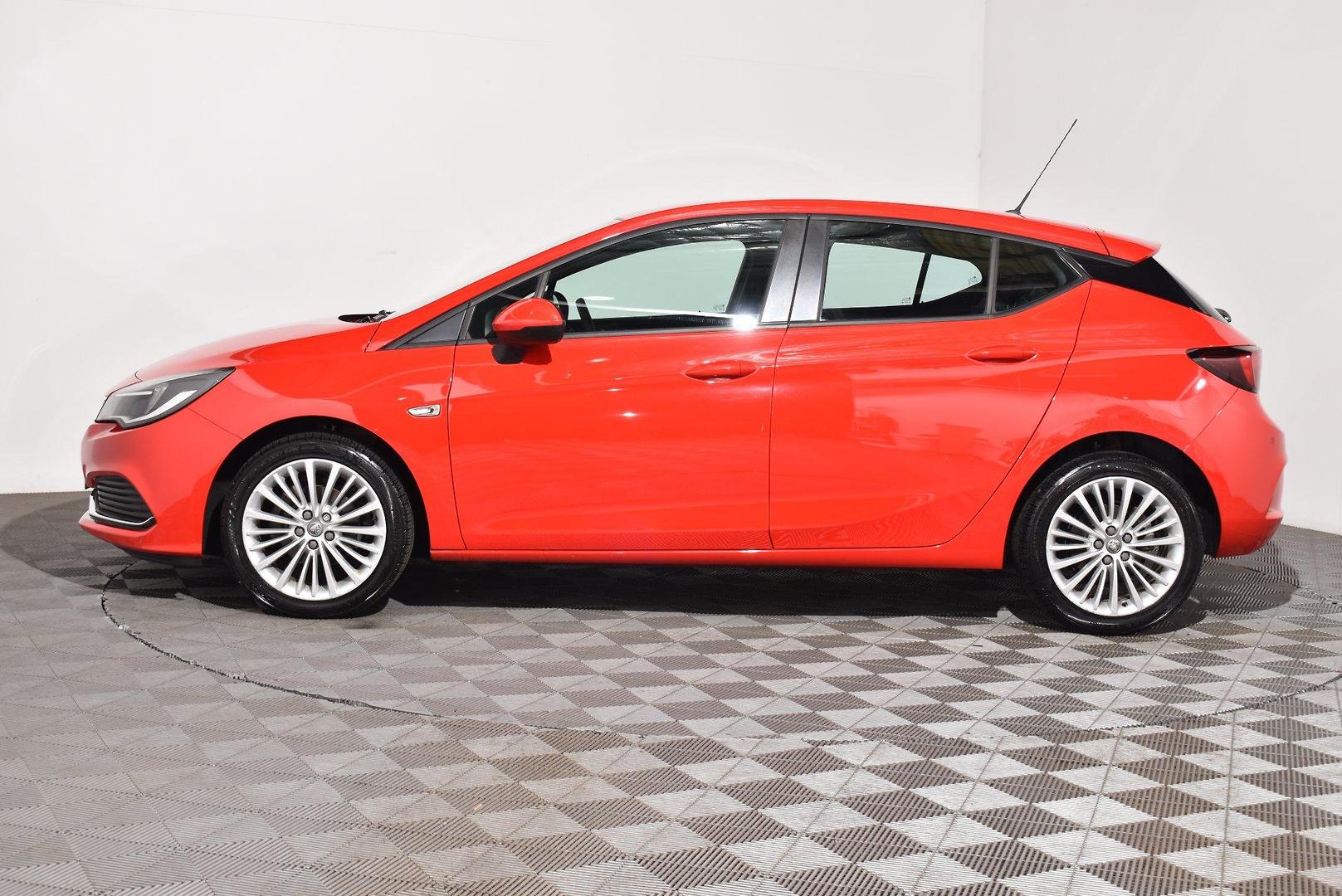 2016 Holden Astra R — photo 11