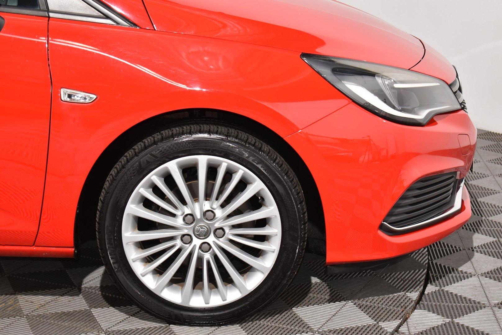 2016 Holden Astra R — photo 18