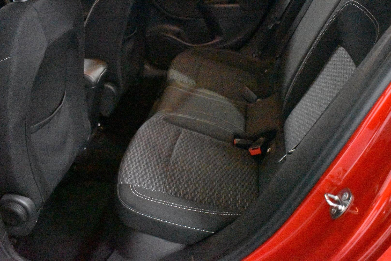 2016 Holden Astra R — photo 8