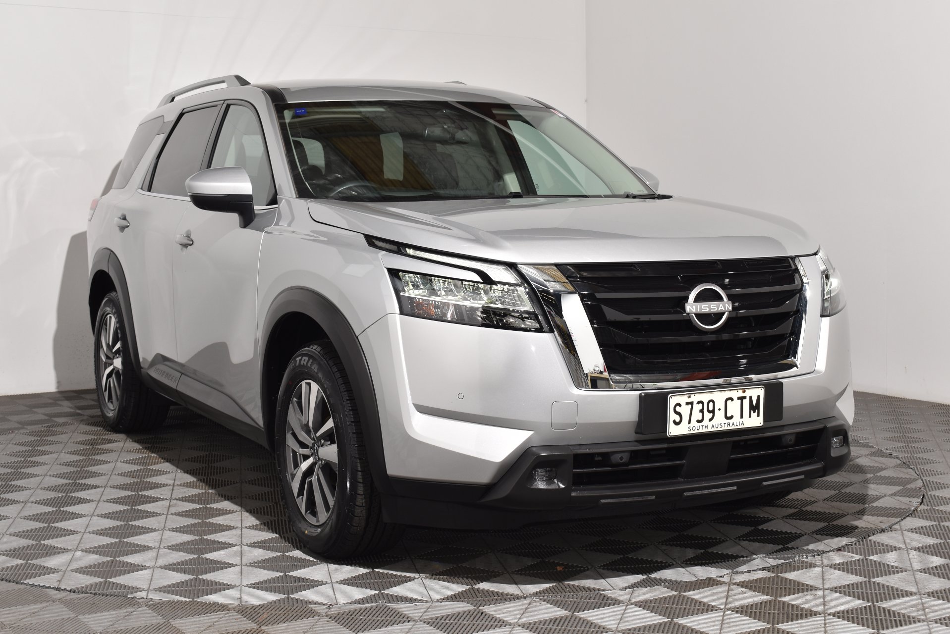 2022 Used Nissan Pathfinder R53