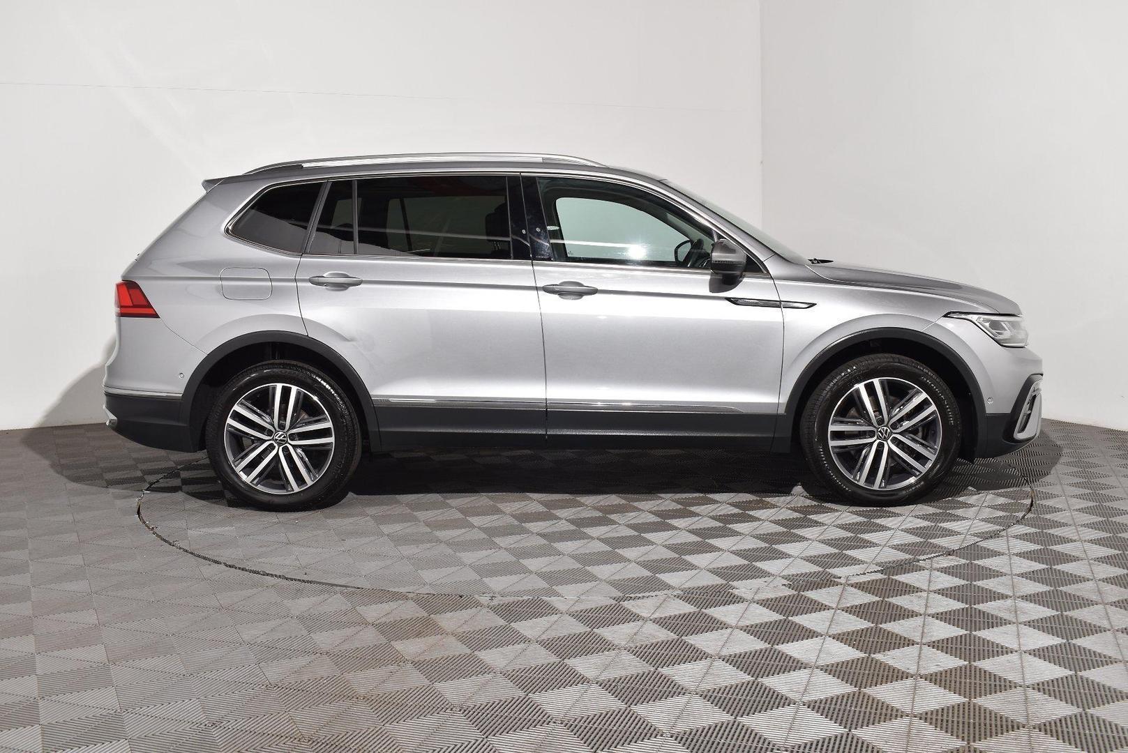 2023 Volkswagen Tiguan 162TSI Elegance Allspace — photo 9
