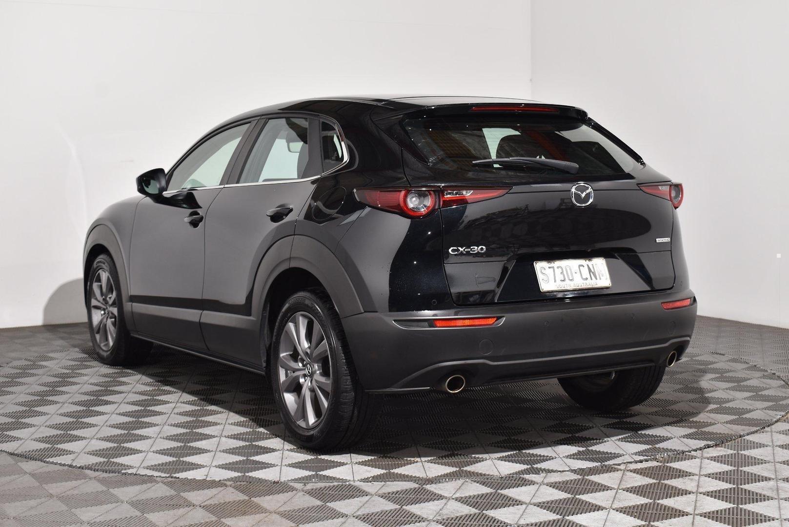 2021 Mazda CX-30 G20 Evolve — photo 2