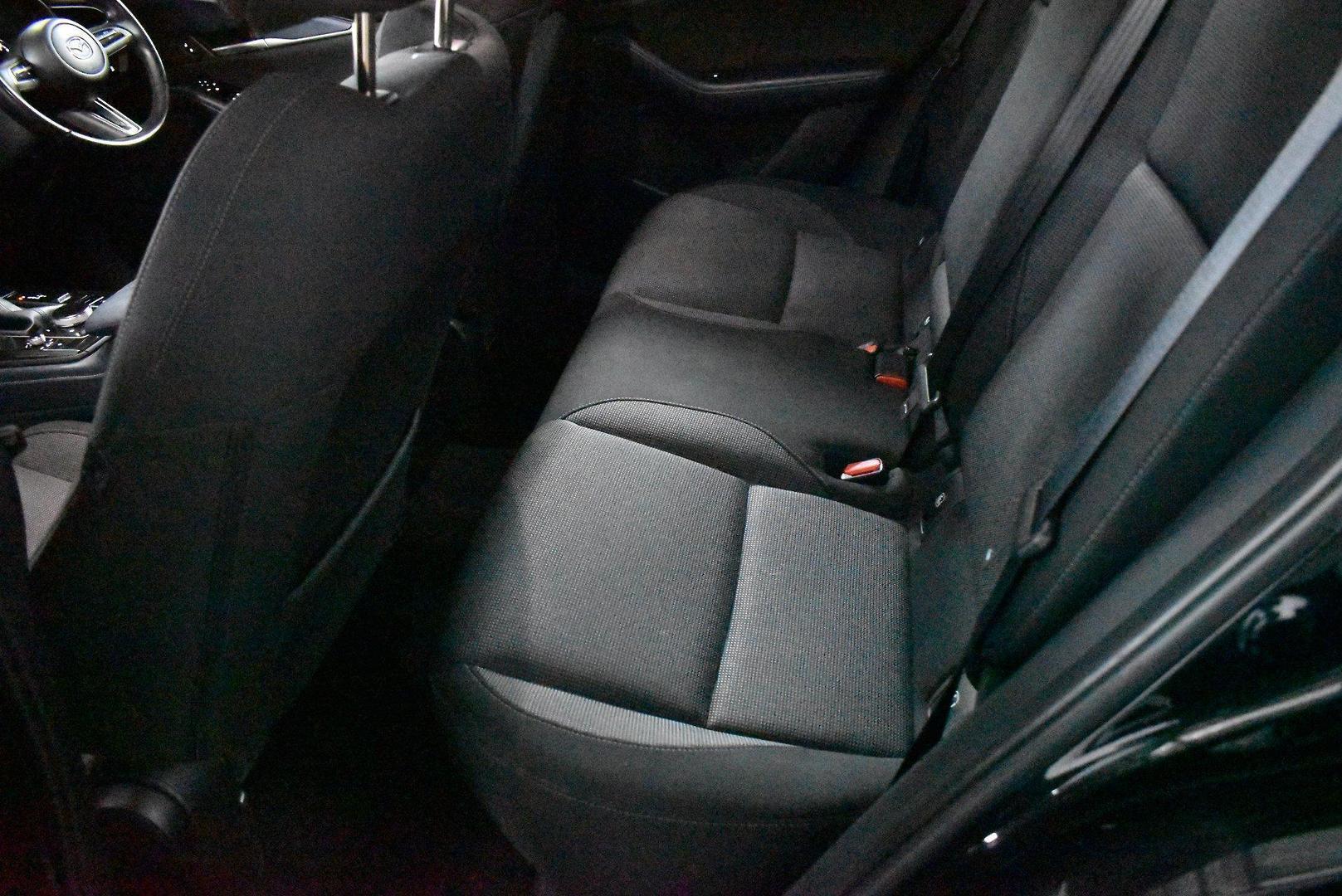 2021 Mazda CX-30 G20 Evolve — photo 8