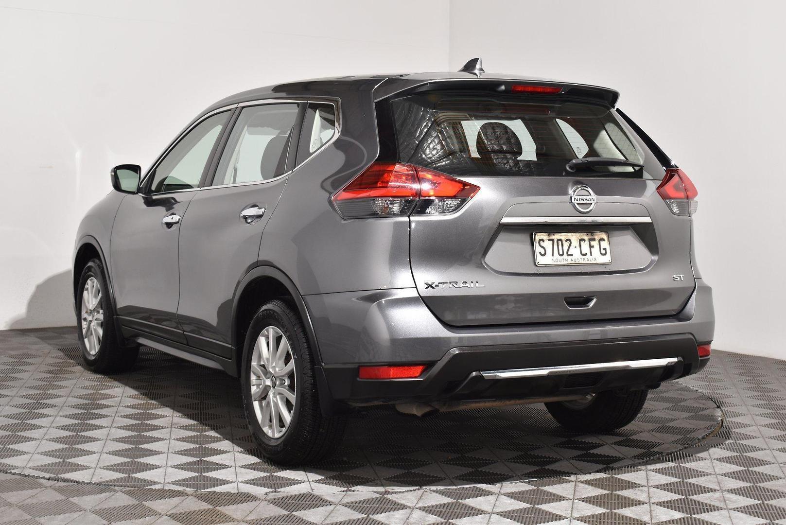 2020 Nissan X-TRAIL ST — photo 2