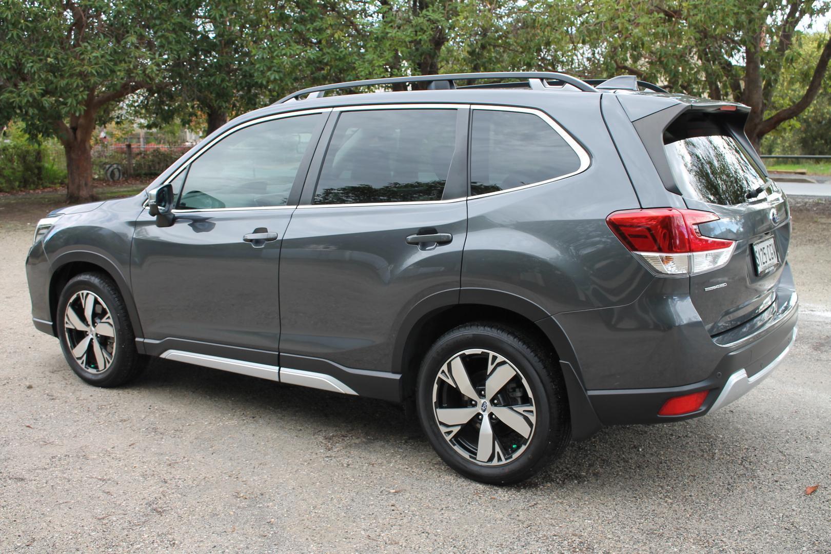 2020 Subaru Forester 25iS — photo 6