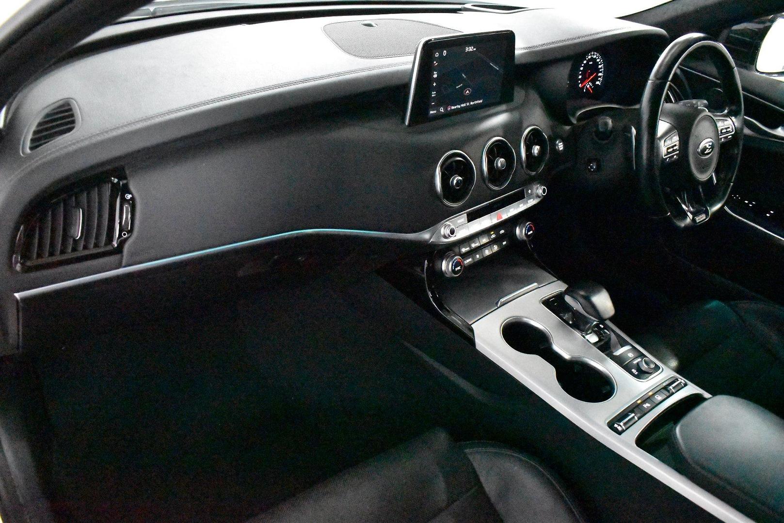 2019 Kia Stinger GT — photo 6