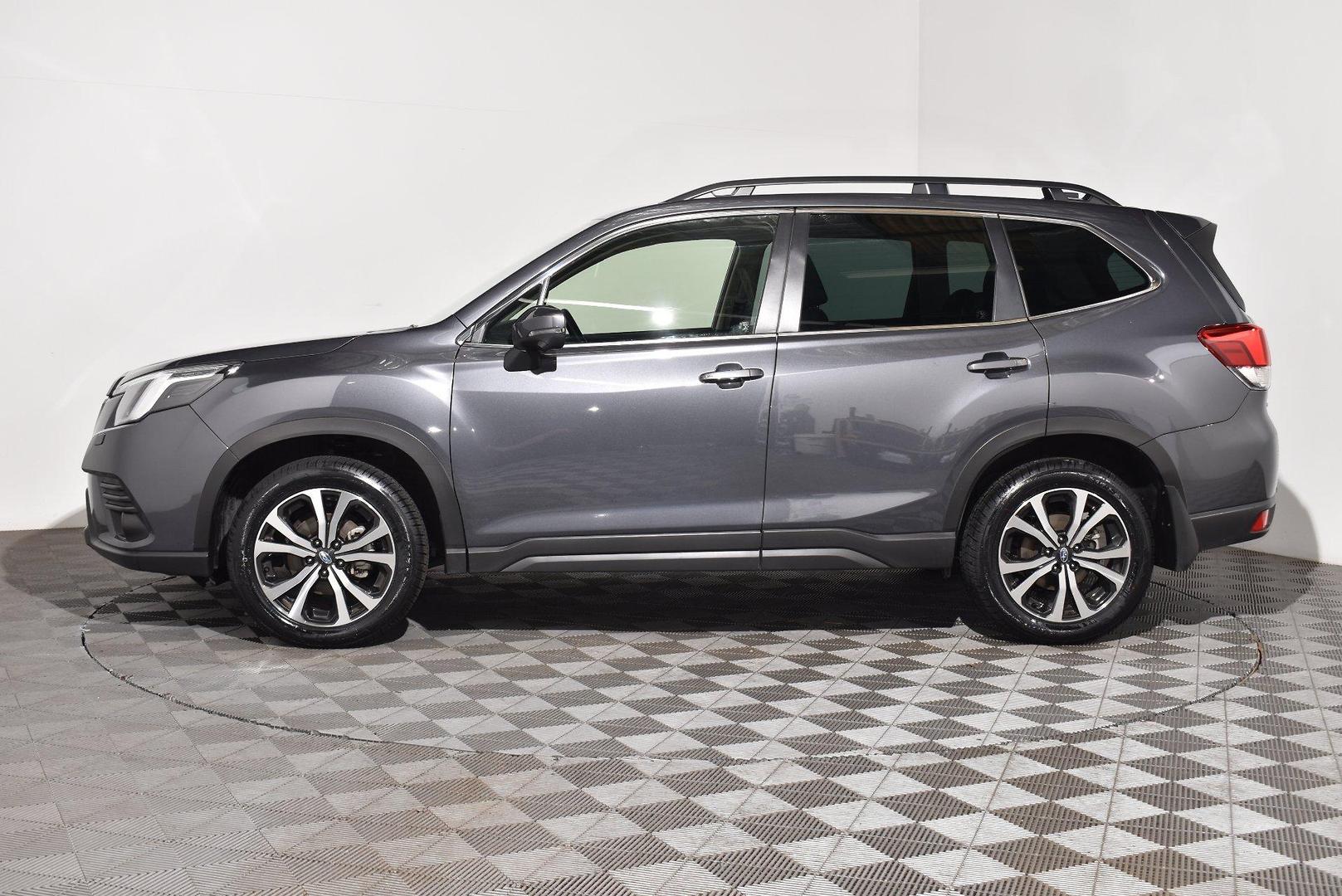 2023 Subaru Forester 25i Premium — photo 10