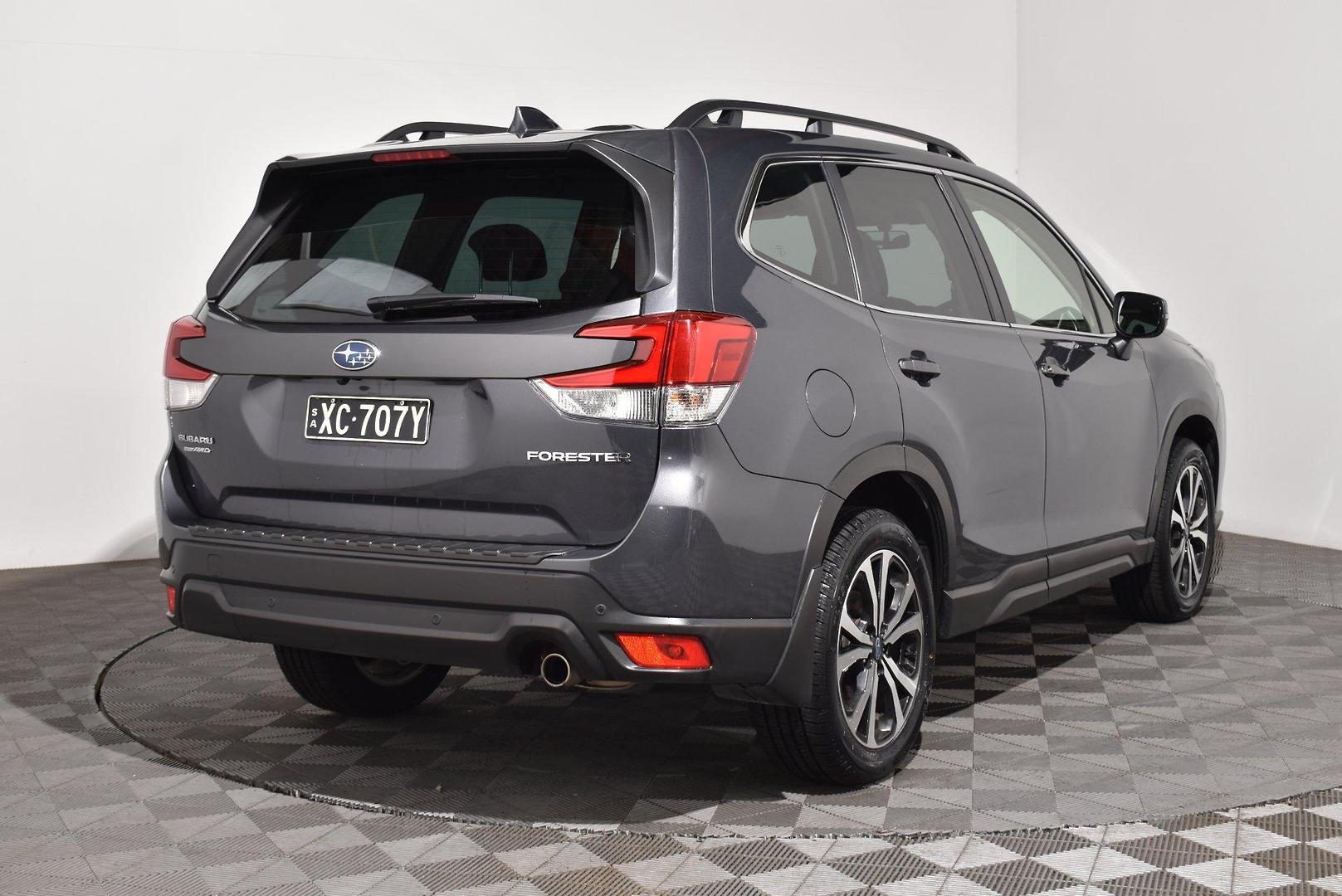 2023 Subaru Forester 25i Premium — photo 13