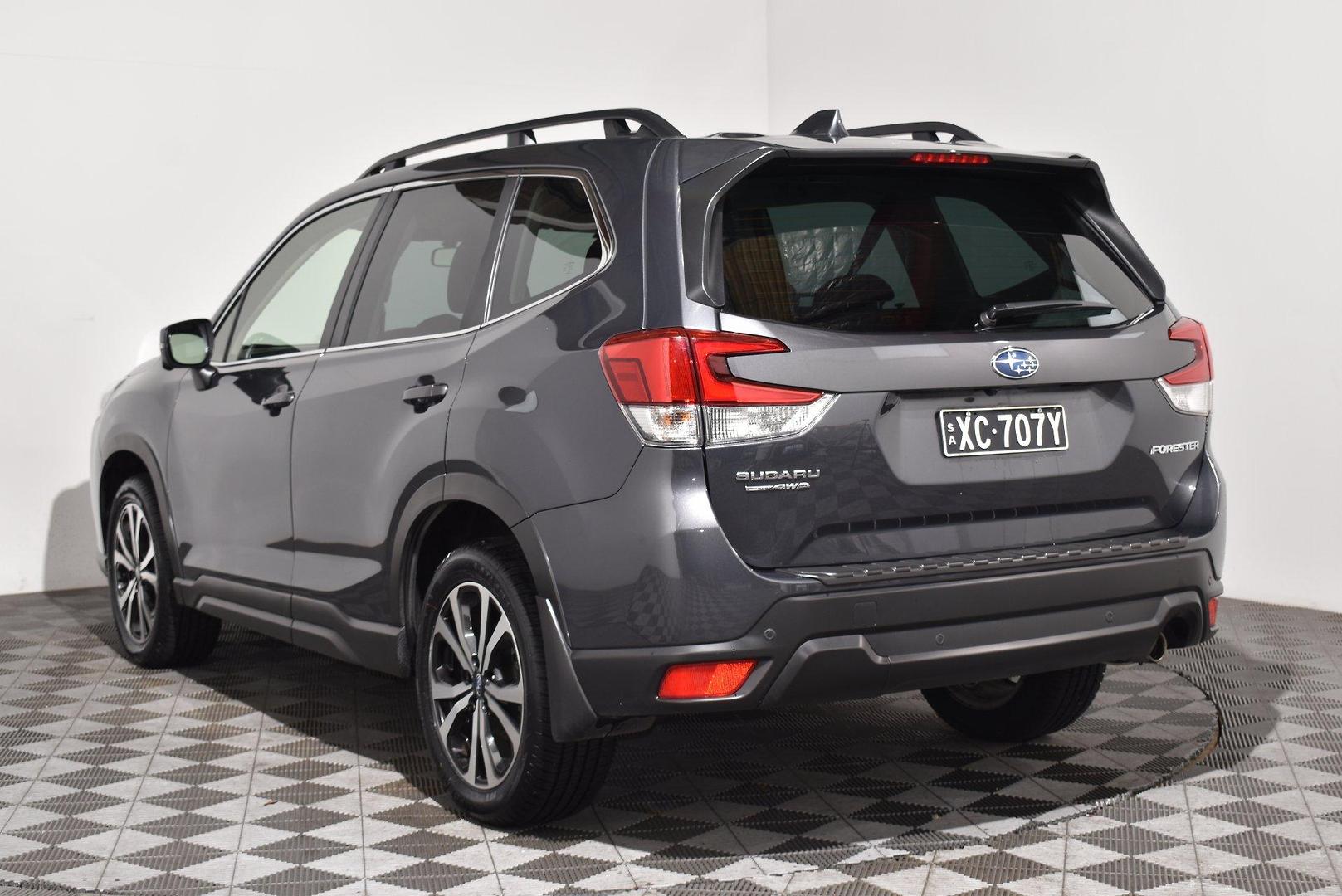 2023 Subaru Forester 25i Premium — photo 2