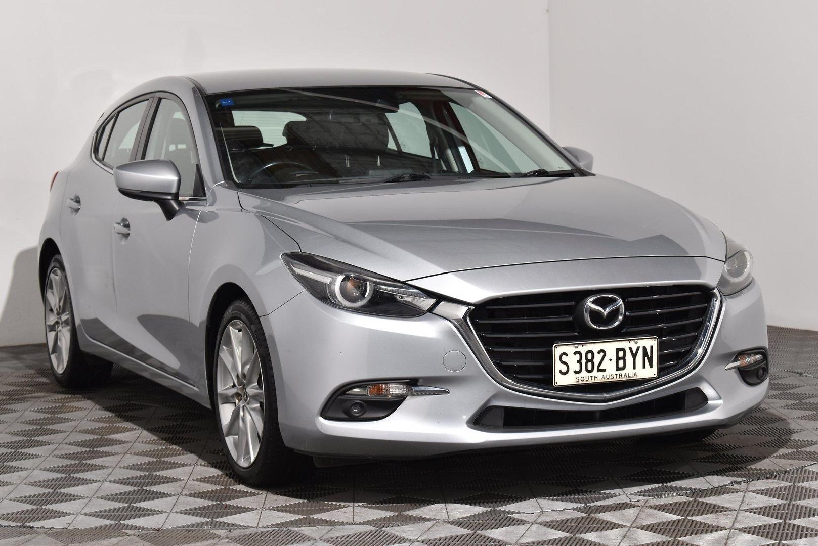 2018 Mazda 3 SP25 GT — photo 1
