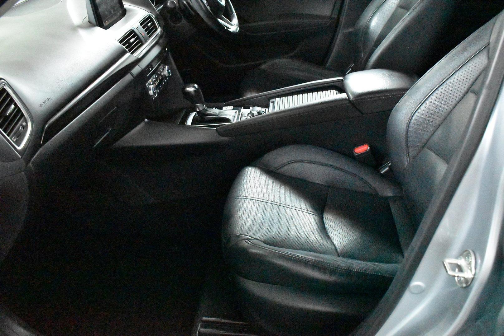 2018 Mazda 3 SP25 GT — photo 7