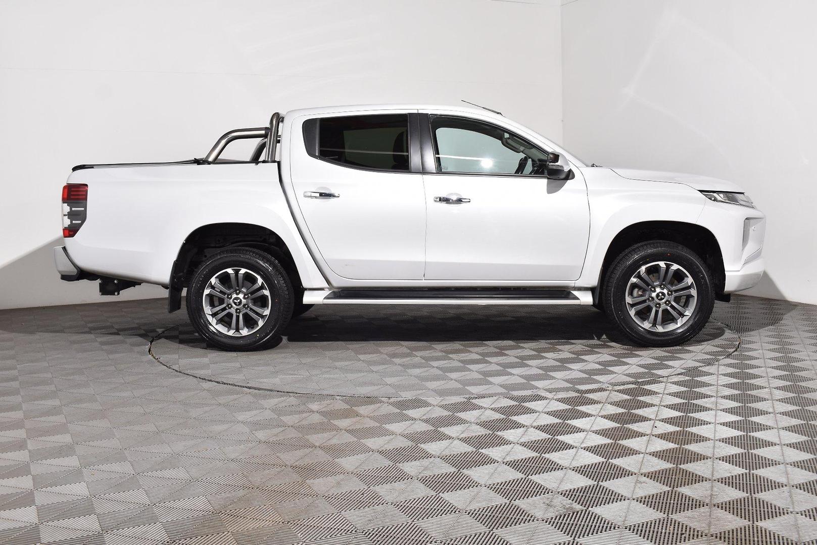 2021 Mitsubishi Triton GLS — photo 10