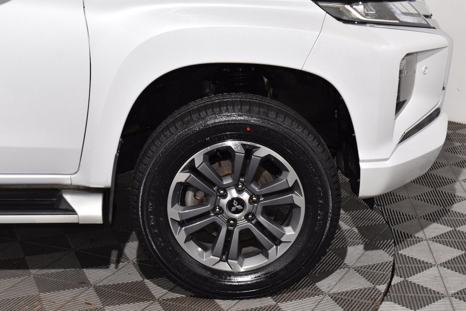 2021 Mitsubishi Triton GLS — photo 17