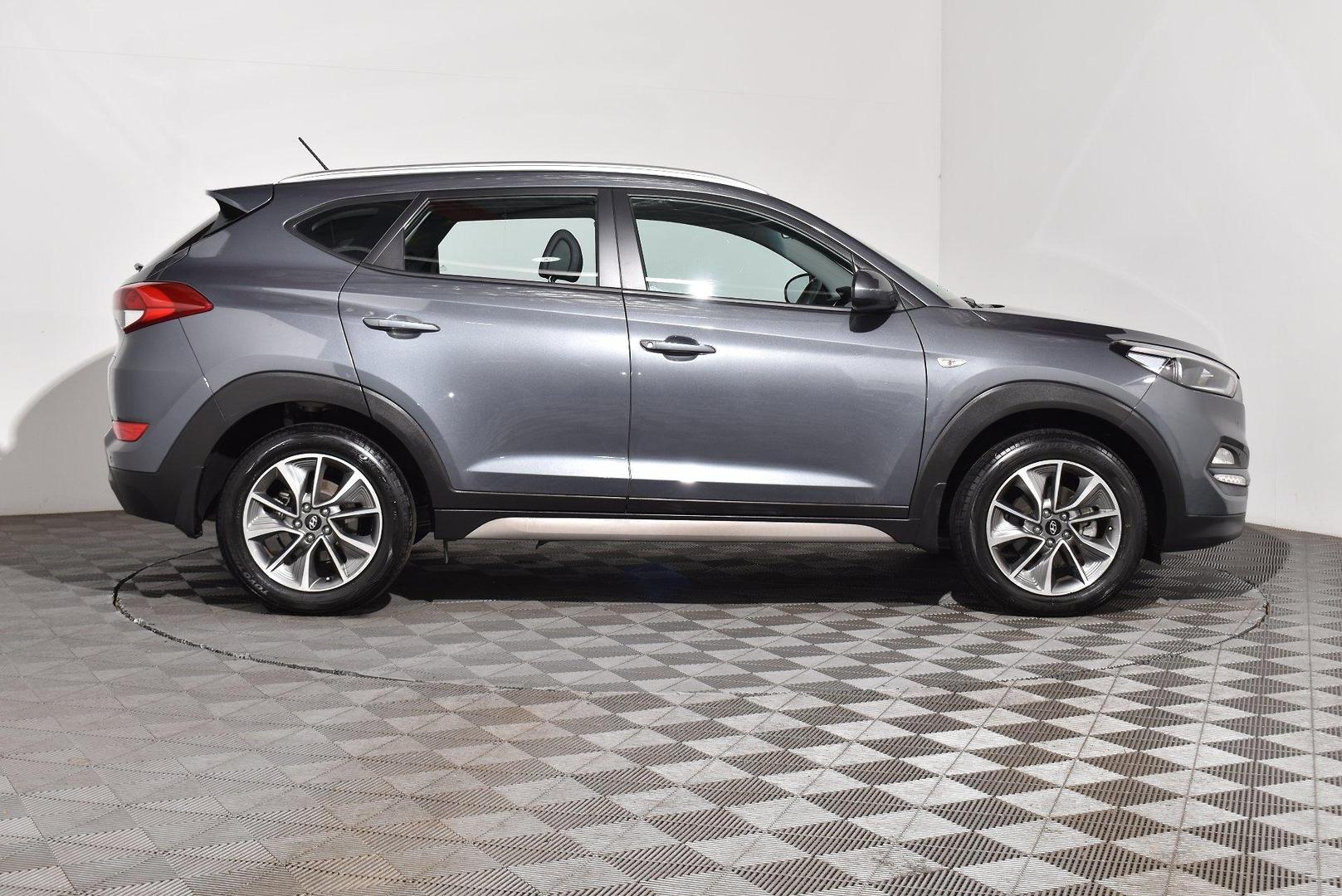 2017 Hyundai Tucson Active X — photo 10