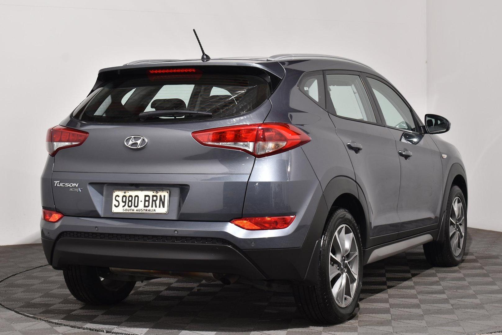 2017 Hyundai Tucson Active X — photo 14