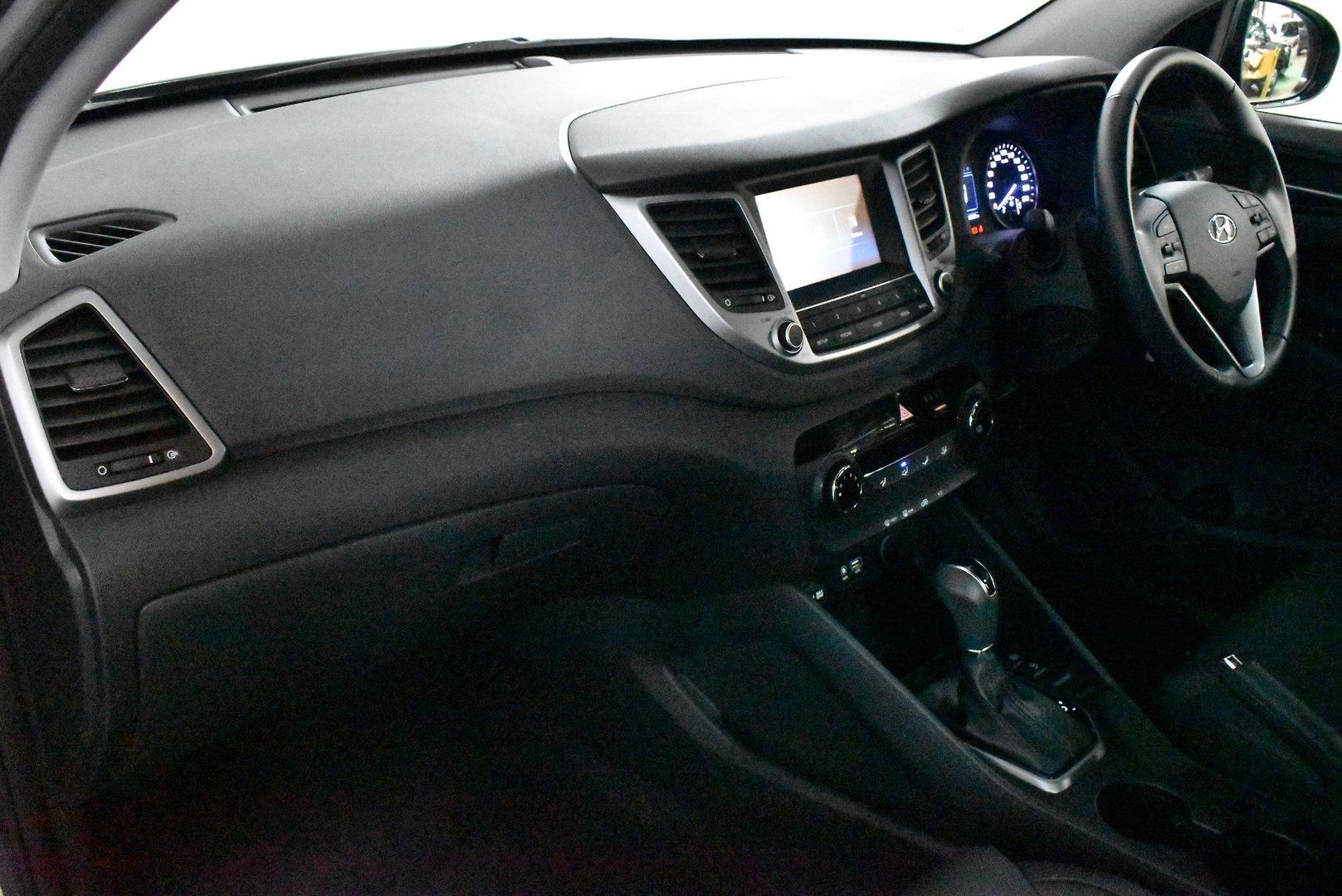 2017 Hyundai Tucson Active X — photo 6