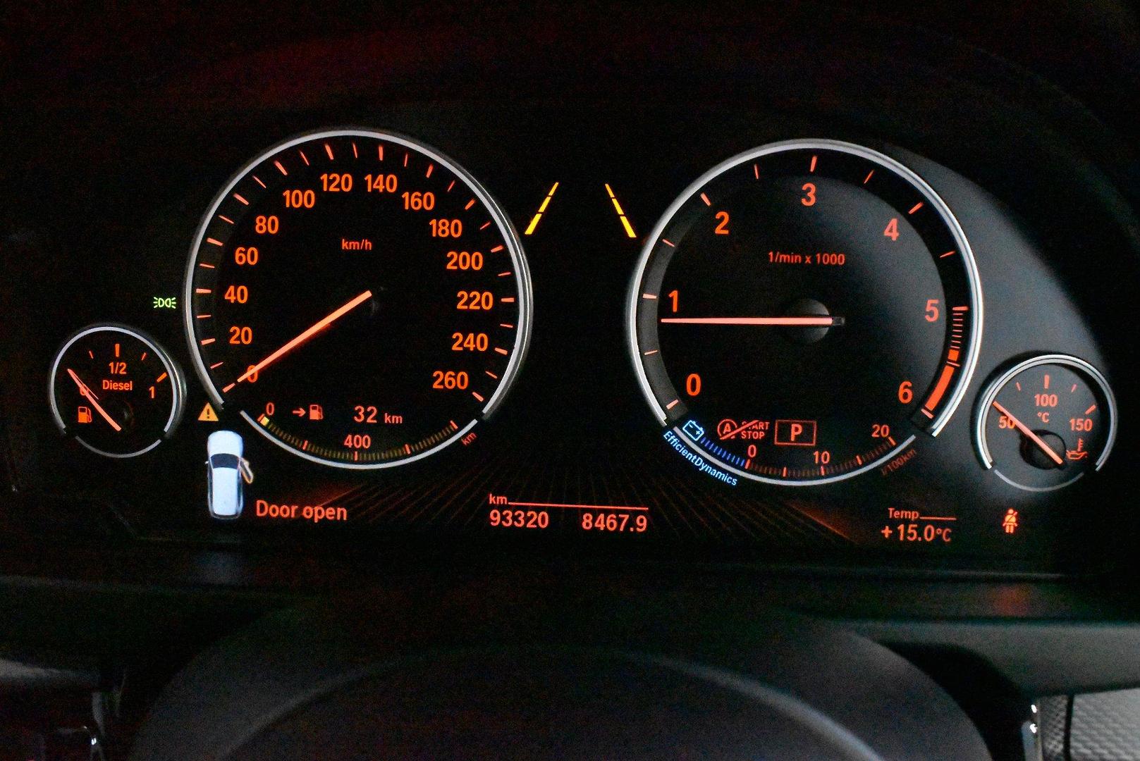 2016 BMW X5 sDrive25d — photo 25