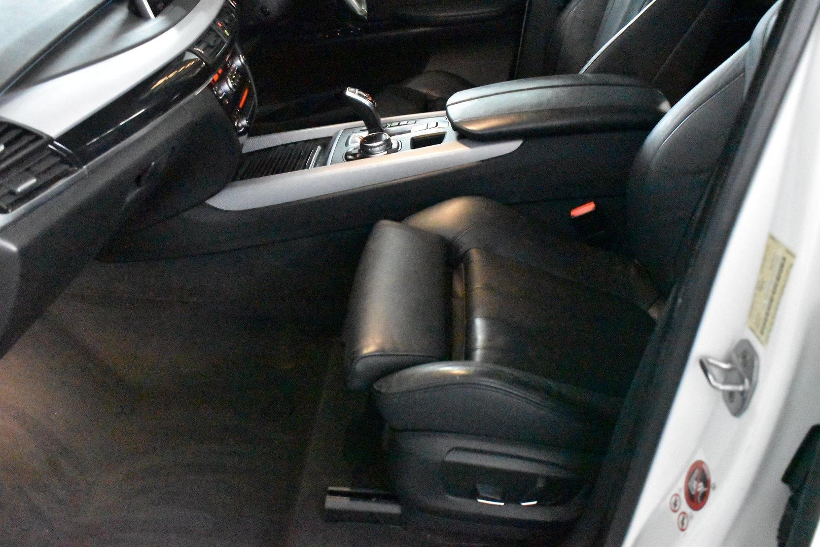 2016 BMW X5 sDrive25d — photo 7
