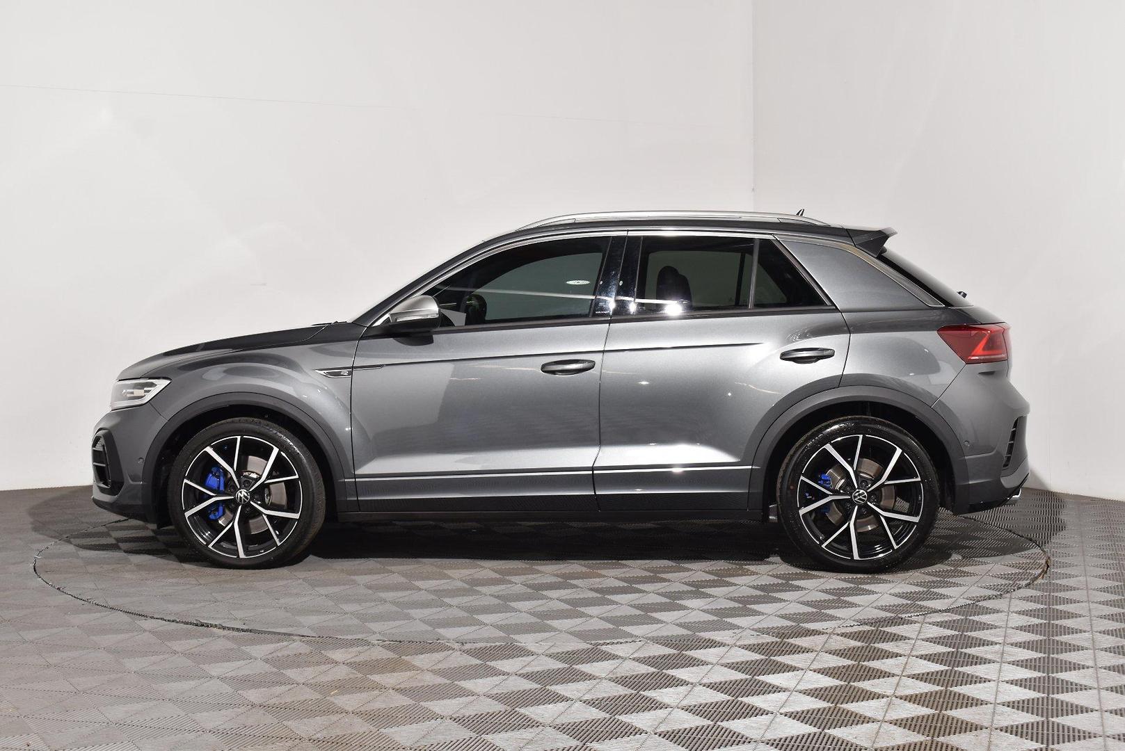 2022 Volkswagen T-Roc R — photo 11