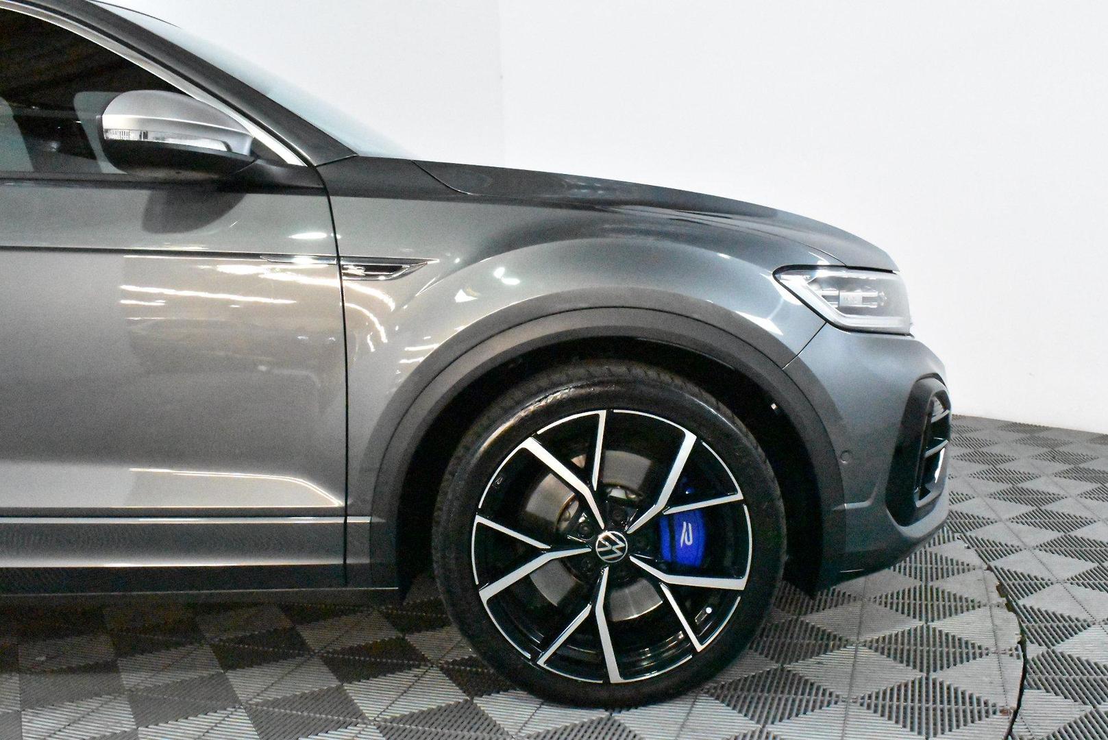 2022 Volkswagen T-Roc R — photo 18