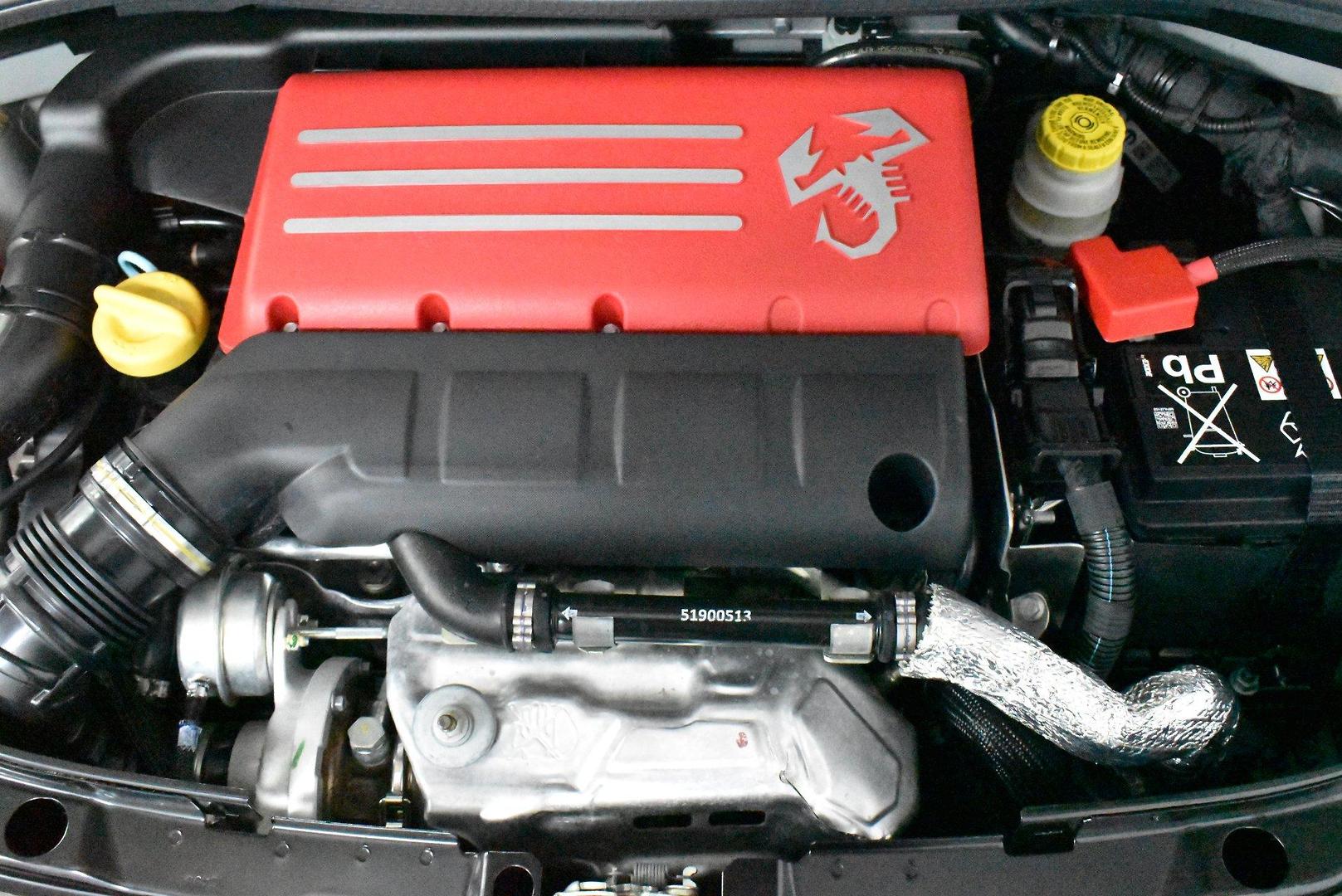 2024 Abarth 695 Competizione — photo 17