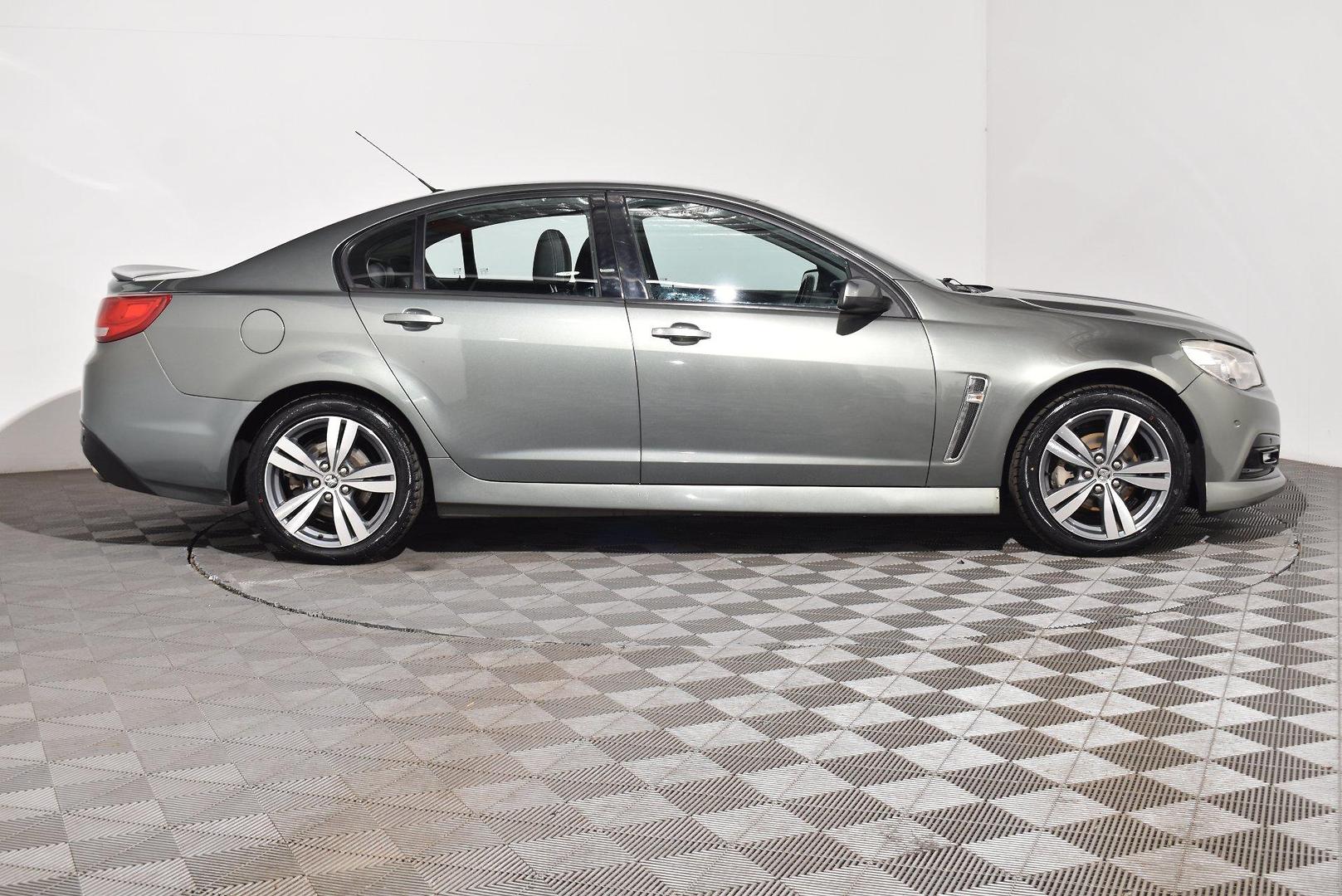 2014 Holden Commodore SV6 — photo 10