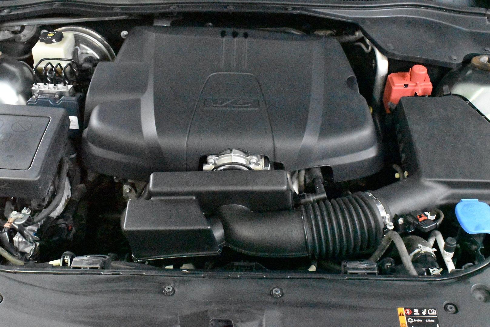 2014 Holden Commodore SV6 — photo 17