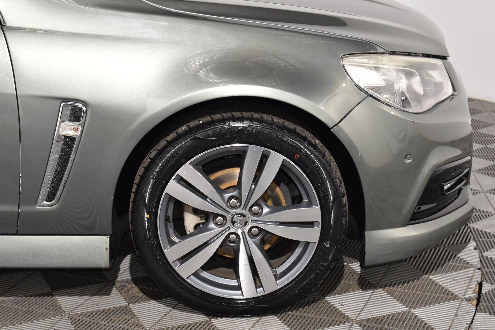 2014 Holden Commodore SV6 — photo 18