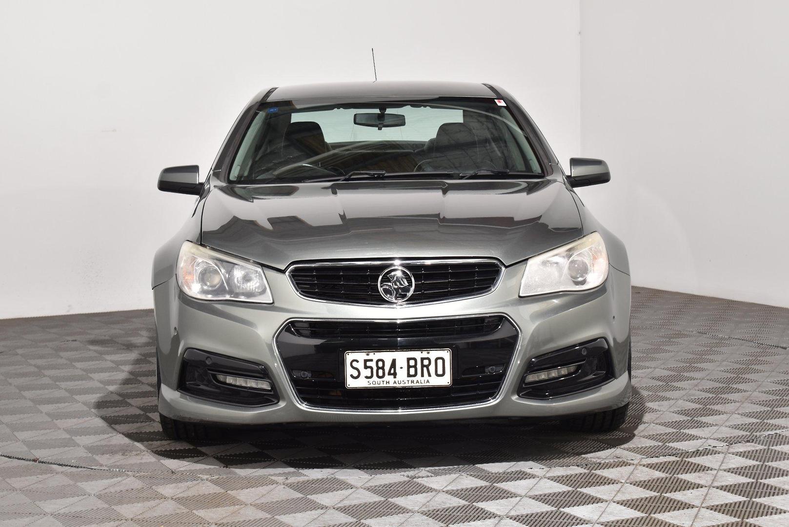2014 Holden Commodore SV6 — photo 3