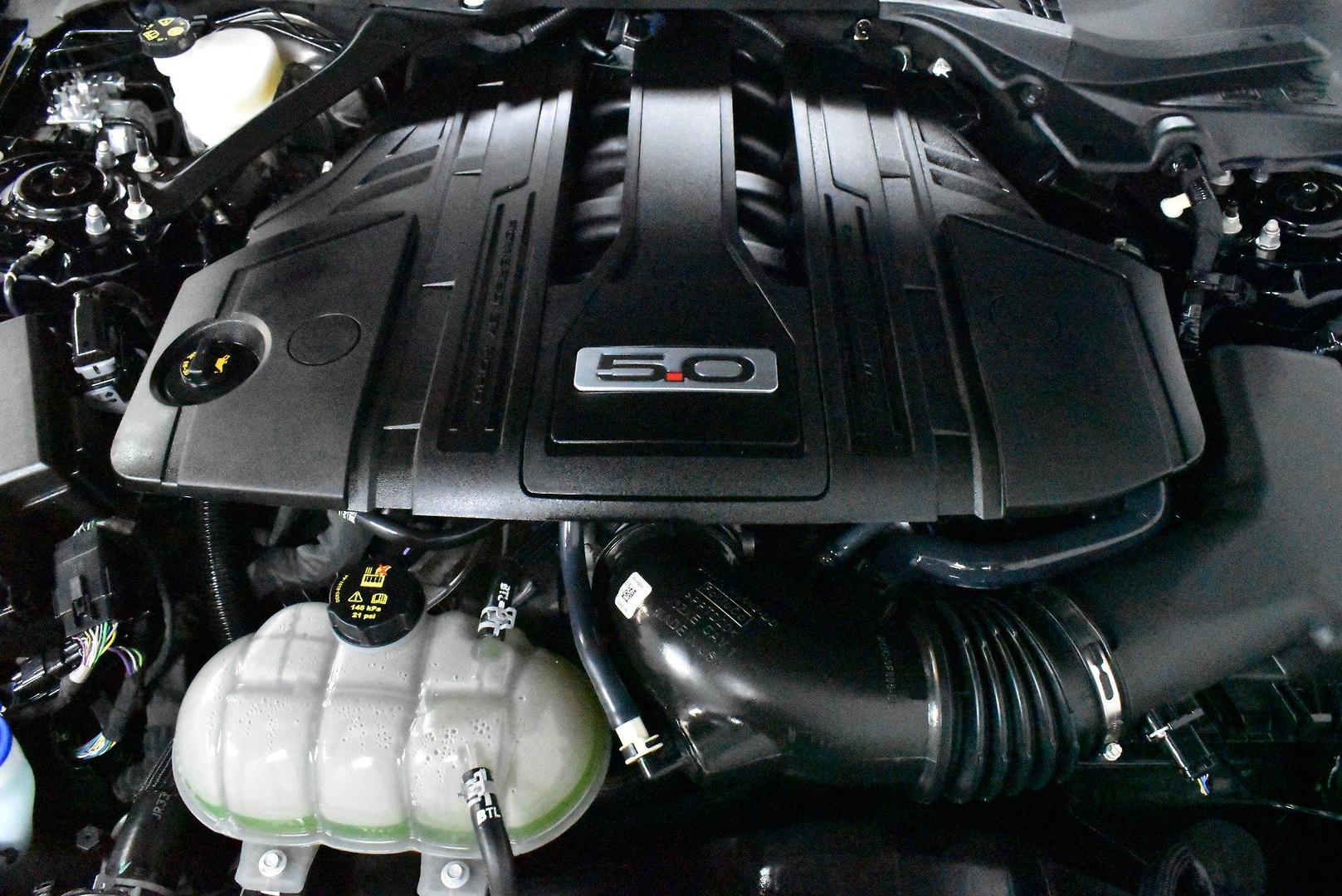 2022 Ford Mustang GT — photo 17